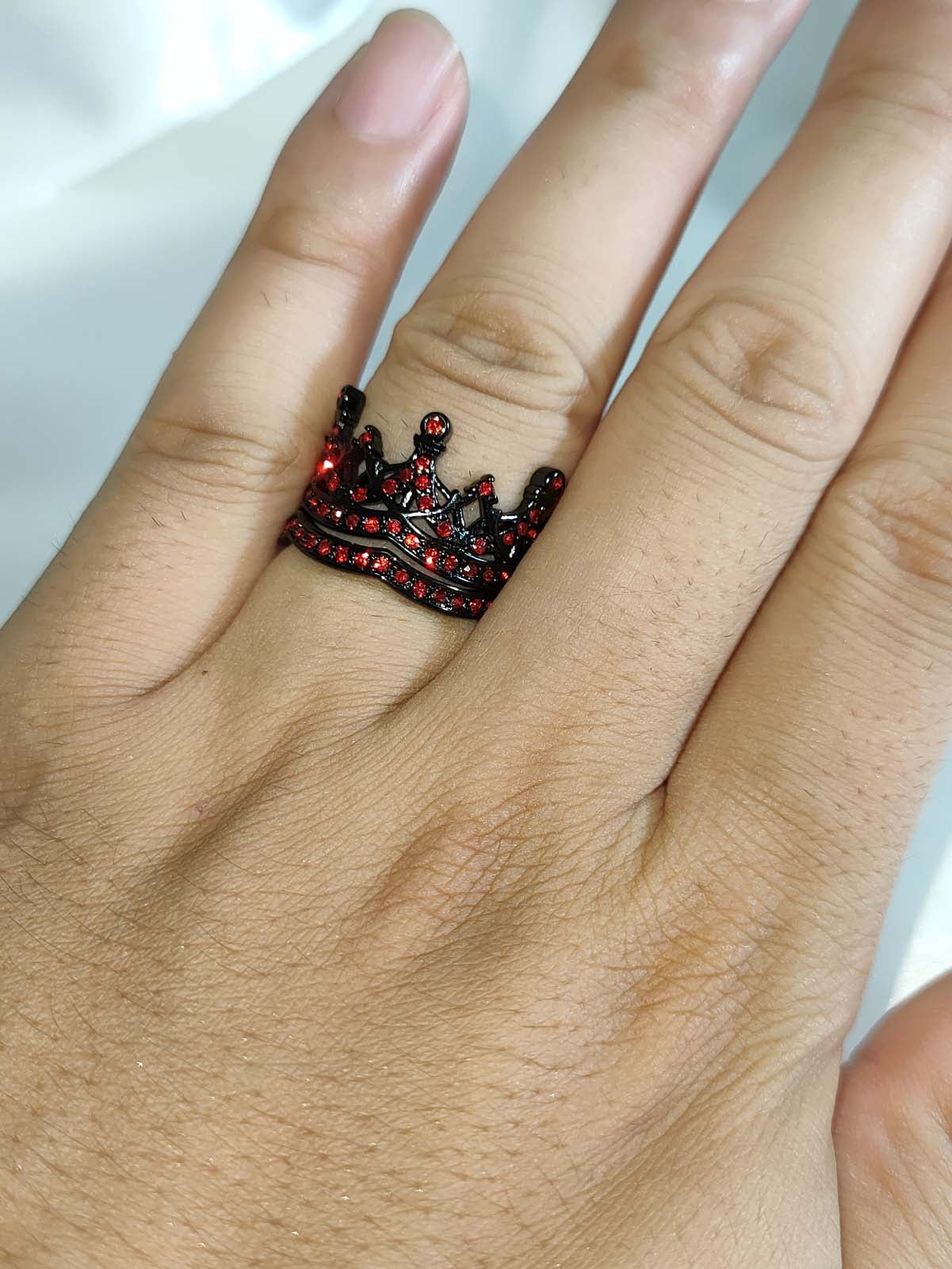 Crown Shaped Engagement Rings |